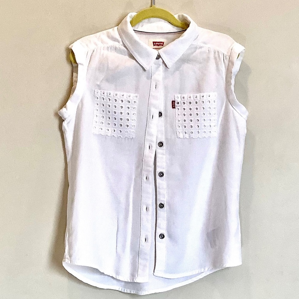 Levi’s girl’s button front top